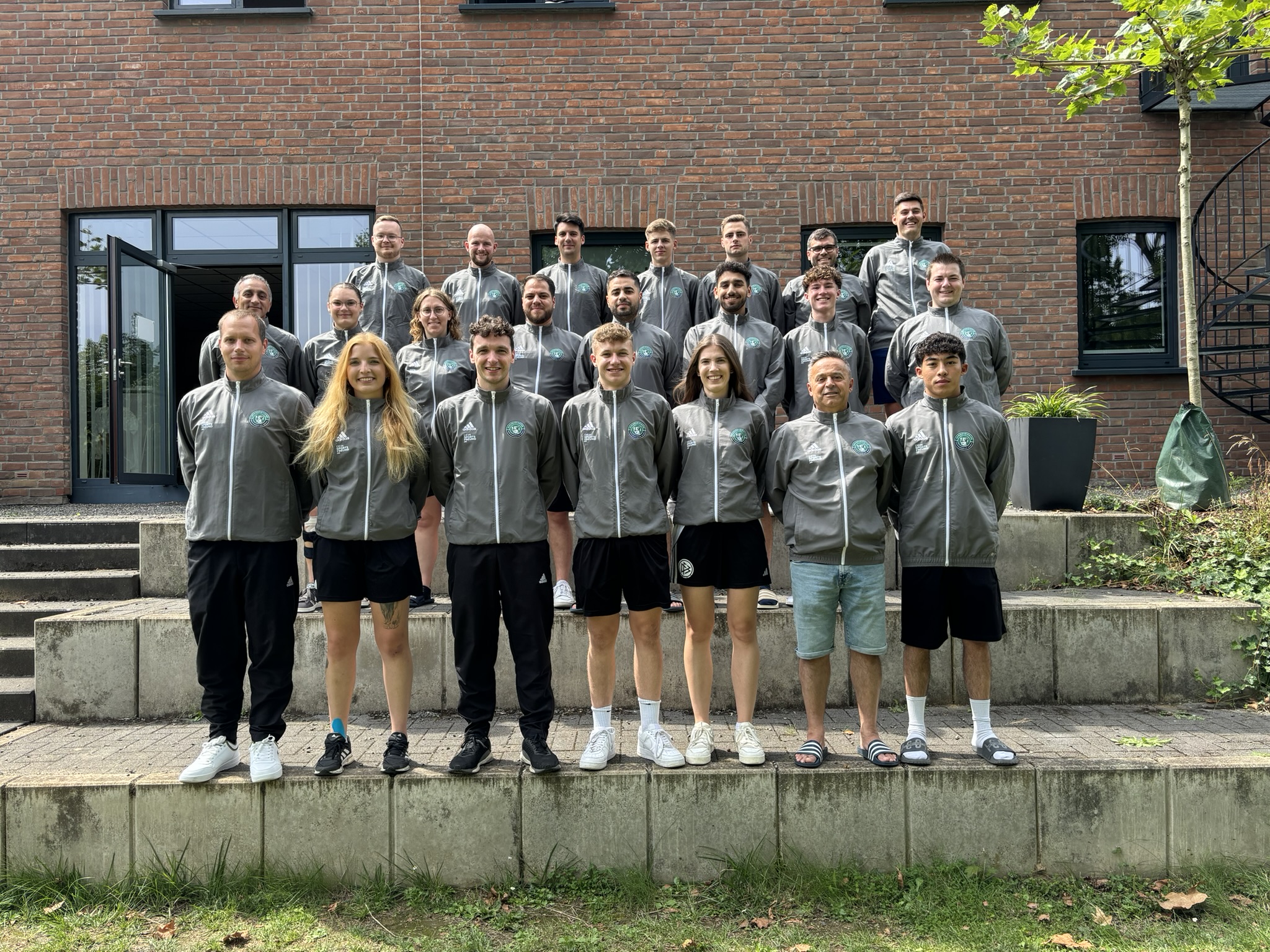 Gruppenbild.jpeg